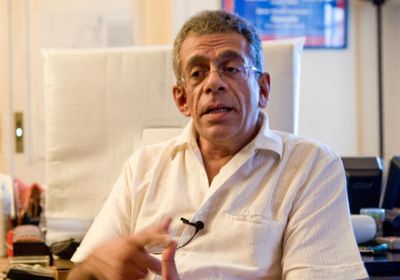 يسري نصر الله يطالب بالرد على الإساءة للفنانين