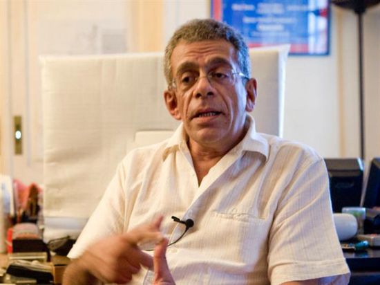 يسري نصر الله يطالب بالرد على الإساءة للفنانين