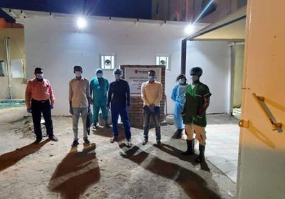 فريق "الصحة العالمية" يزور "عزل ابن خلدون" بلحج