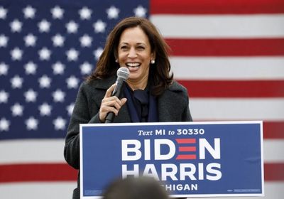  كامالا هاريس تؤدي القسم كأول أميركية تتولى منصب نائب الرئيس