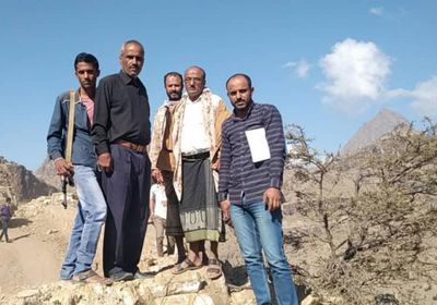 "انتقالي الأزارق" يتفقد مشروعي الحقل ومثعد