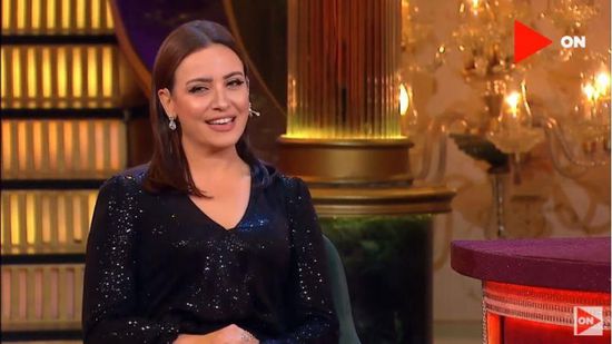 بالفيديو.. ريهام عبدالغفور تنفذ مقلب في والدتها على الهواء