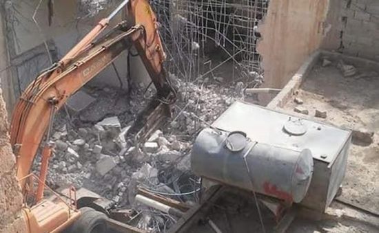 مليشيا الحوثي تهدم 35 منزلًا شمالي صنعاء