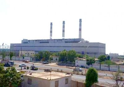 لإنهاء الانقطاع.. تزويد محطات كهرباء عدن بألف طن ديزل