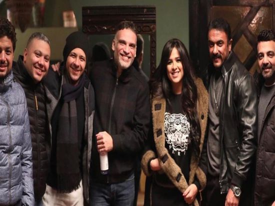 رمضان 2021.. أول صورة لـ ياسمين عبدالعزيز مع فريق عمل "اللي ملوش كبير"