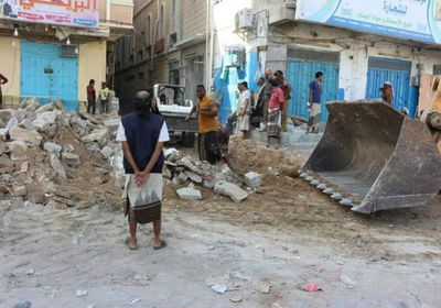 تواصل حملة الإزالات في ديس المكلا