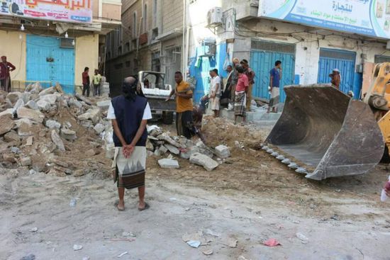 تواصل حملة الإزالات في ديس المكلا