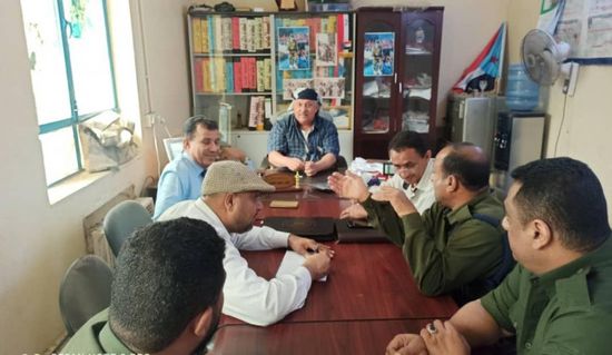 "حقوقية الانتقالي" تتفقد المحتجزين بشرطة المعلا