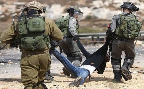الاحتلال الإسرائيلي يعتقل أربعة شبان فلسطينيين من رام الله 