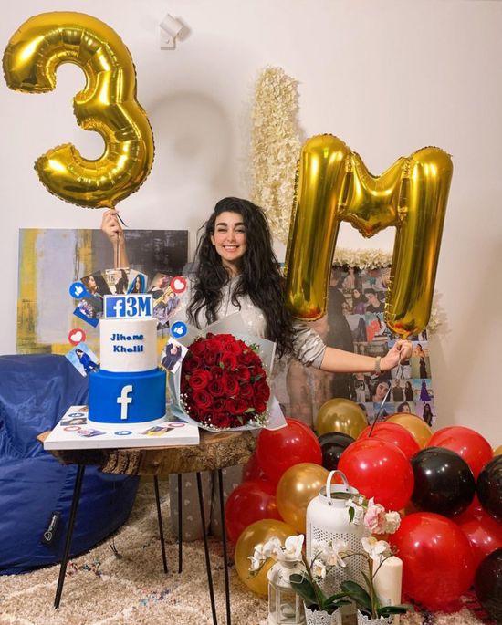 جيهان خليل تحتفل بوصول متابعيها على "فيس بوك" لـ 3 ملايين (صور)