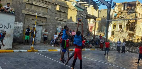 انطلاق بطولة الشهيد القعيطي لكرة الطائرة بكريتر