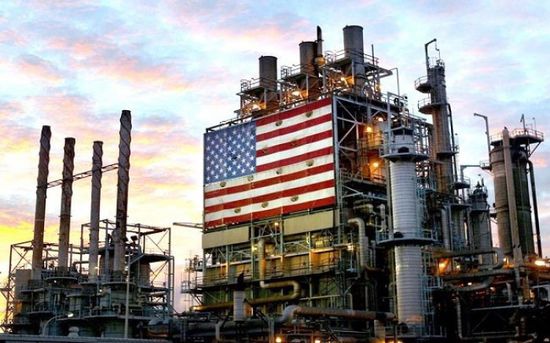  مخزونات النفط الأمريكية تتراجع بوتيرة قوية خلال أسبوع