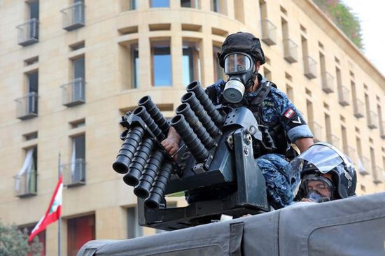  العفو الدولية تدين استخدام لبنان لأسلحة فرنسية في قمع التظاهرات