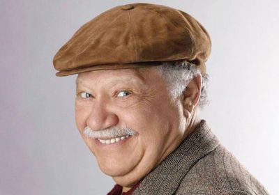 بعد تأكيد إيجابية مسحة رنا رئيس.. حقيقة إصابة يحيى الفخراني بفيروس كورونا