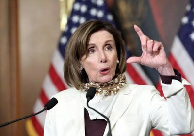  رئيسة النواب الأمريكي: لدينا أعضاء في الكونغرس يريدون حمل أسلحة داخله