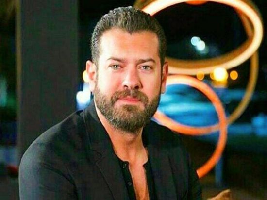 عمرو يوسف بصحبة نجلته في أحدث ظهور