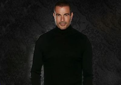 "الصديق العزيز".. عمرو دياب ينعي محمد الصغير