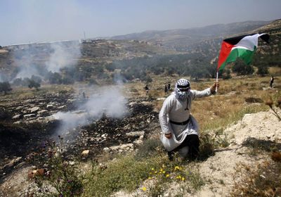 "معاريف": إسرائيل بدأت تخفيف حصارها على غزة