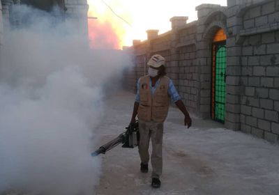 بحملة وقائية.. انتقالي الشحر يُحصن الأحياء من الأمراض