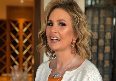 يسرا تهنئ هند صبري ومحمد حفظي لحصولهما على وسام الفنون والآداب الفرنسي