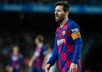 برشلونة يقاضي صحيفة «الموندو» لتسريب عقد ميسي