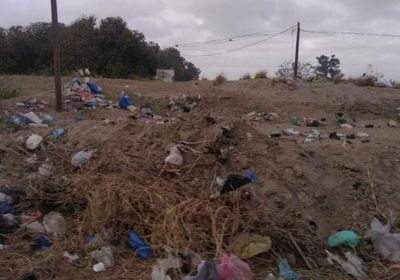 الأكياس البلاستيكية تنذر بمخاطر بيئية في تبن