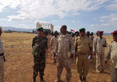 "الأول مشاة بحري" يواصل تدريباته في سقطرى بالذخيرة الحية