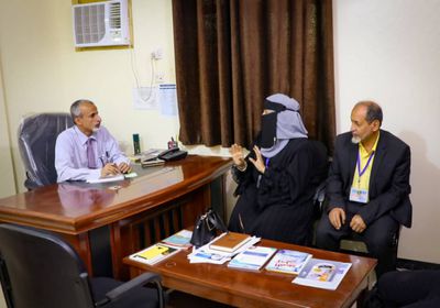 في لقاء بالانتقالي.. فتح صيدليات مجانية بمحافظات الجنوب