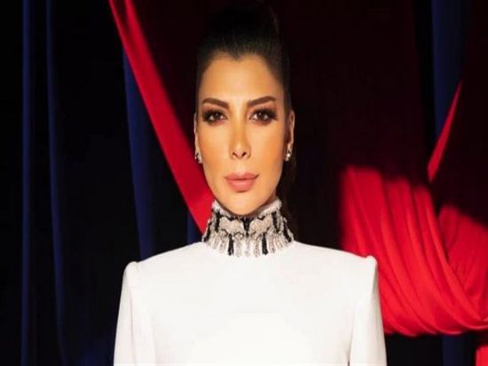 أصالة تهنئ أحلام على ألبومها الجديد