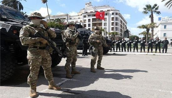 مقتل 4 جنود تونسيين في انفجار لغم بمنطقة جبل مغيلة