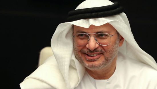 قرقاش: الإمارات تدعم مبادرات السلام لإنهاء الصراع باليمن