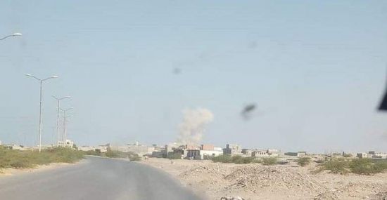 تجدد القصف الحوثي الصاروخي على حي منظر