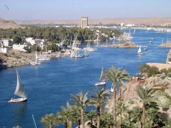 هزة أرضية تضرب مدينة أسوان السياحية بمصر