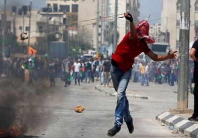 اختناق فلسطينيين أثناء تصديهم اعتداءً إسرائيليًا