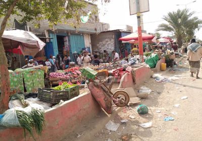 ملاحقة الباعة المتجولين المخالفين في جعار