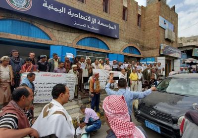الإخوان يمولون مليشياتهم في تعز برواتب أفراد الجيش اليمني