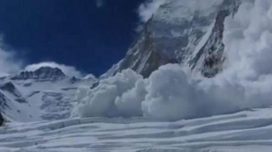  مصرع 150 شخصا إثر انهيار كتلة جليدية ضخمة في الهند