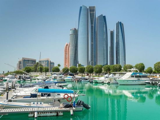 للحد من كورونا.. قرارات جديدة من أبو ظبي بشأن الطاقة الاستيعابية للنشاطات ‏الاقتصادية والسياحية‏