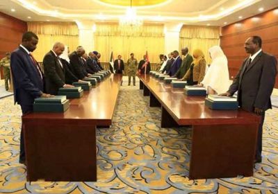  رئيس الوزراء السوداني يقيل الحكومة تمهيدًا لإعلان التشكيل الوزاري الجديد