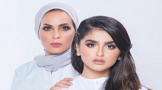 والدة حلا الترك تبكي لهذا السبب (فيديو)