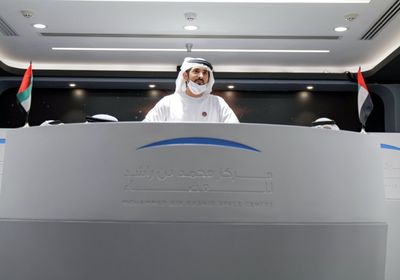 حمدان بن محمد يطلع على سيناريوهات وصول مسبار الأمل للمريخ