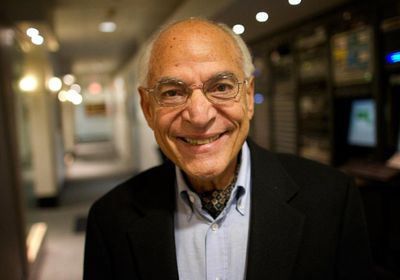 فاروق الباز: مسبار الأمل أثبت رؤية محمد بن راشد في دعم الشباب الإماراتي