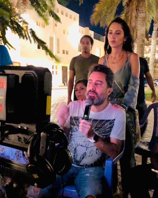 هادي الباجوري بصحبة ياسمين رئيس في كواليس فيلم "قمر 14"