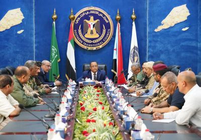 الانتقالي يبحث معوقات تنفيذ الشق العسكري باتفاق الرياض