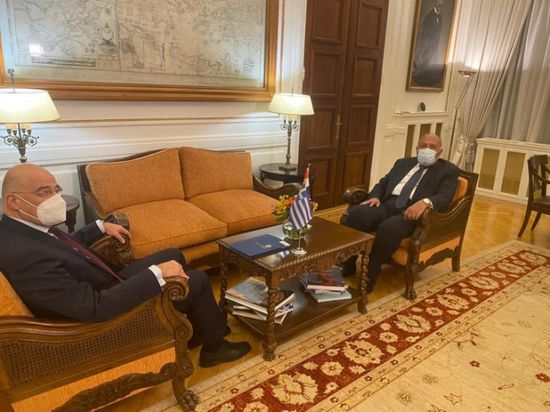 وزير الخارجية المصري ونظيره اليوناني يبحثان تطورات شرق المتوسط