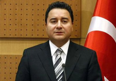 باباجان: أردوغان يستغل القيم الدينية لمنع انهيار سلطته