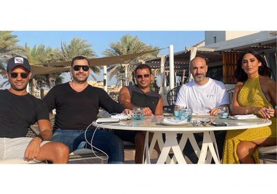 عمرو دياب بصحبة إنجي كيوان وطارق العريان من كواليس إعلانه المقبل