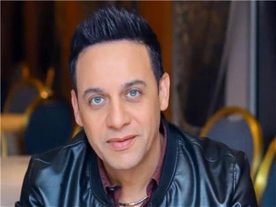 "صاحب الضحكة والأخ الغالي".. مصطفى قمر ينعي علي حميدة