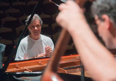 وفاة أسطورة الجاز تشيك كوريا