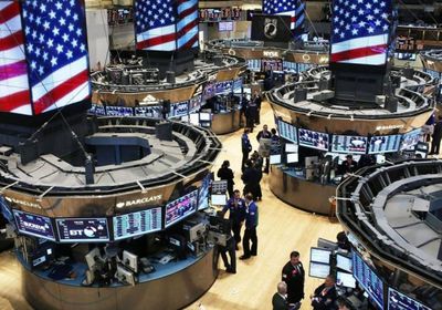 الأسهم الأمريكية تنهي تداولاتها على مكاسب قياسية